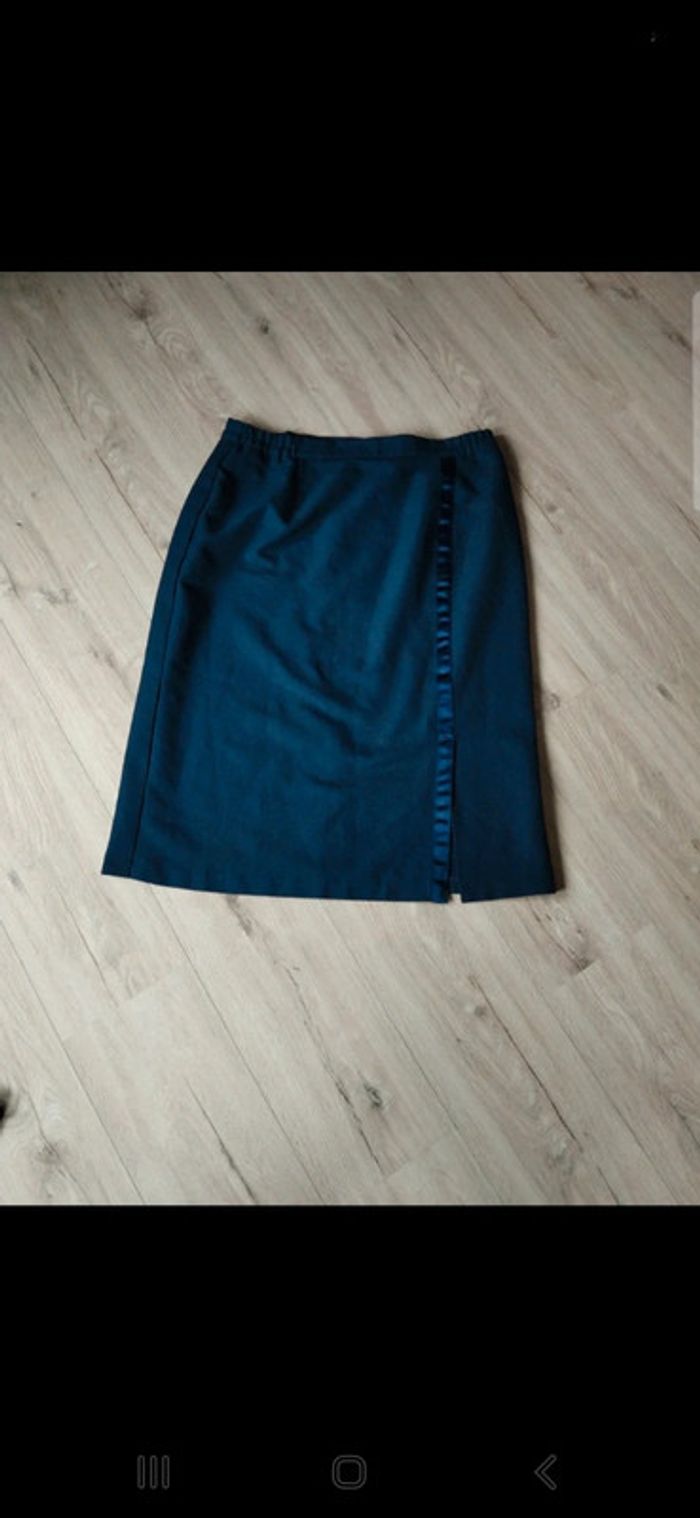 Superbe jupe mi long type crayon taille 54 bleu marine