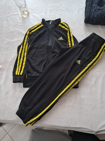 Ensemble adidas