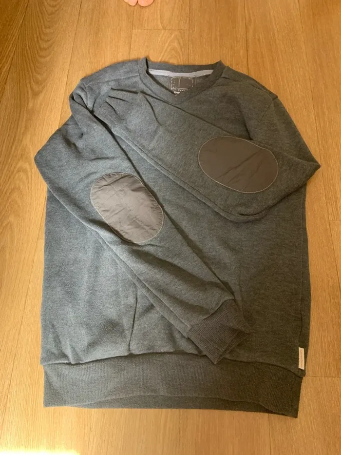 Sweat gris - photo numéro 4
