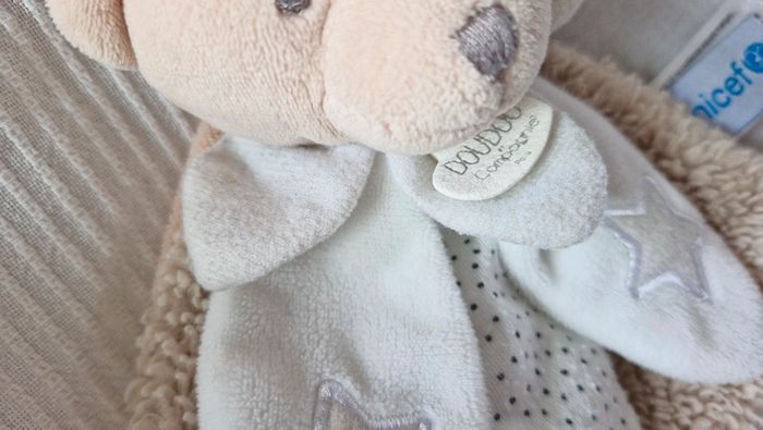 Doudou plat unicef beige et blanc - photo numéro 4