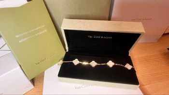 Bracelet trèfles blanc nacré van cleef
