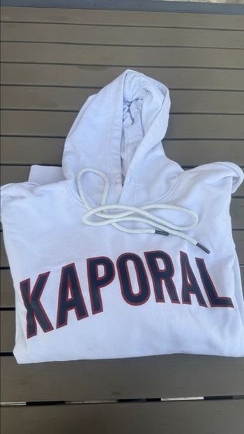 Sweat à capuche de la marque Kaporal, taille S.