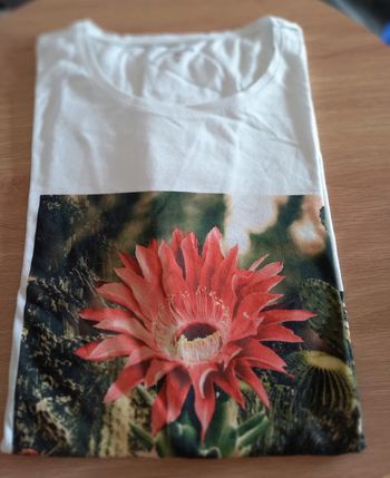 T-shirt blanc imprimé Exotic Escape