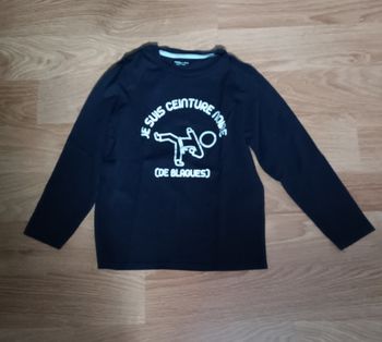 Tee shirt bleu marine manches longues Vertbaudet 8 ans