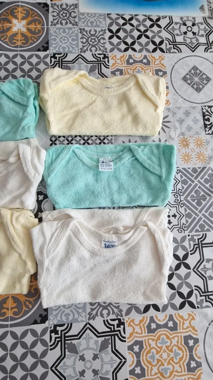 6 body manche courte style éponge taille 2 ans - Tex - photo numéro 2