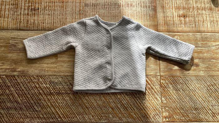 Gilet matière semi épaisse