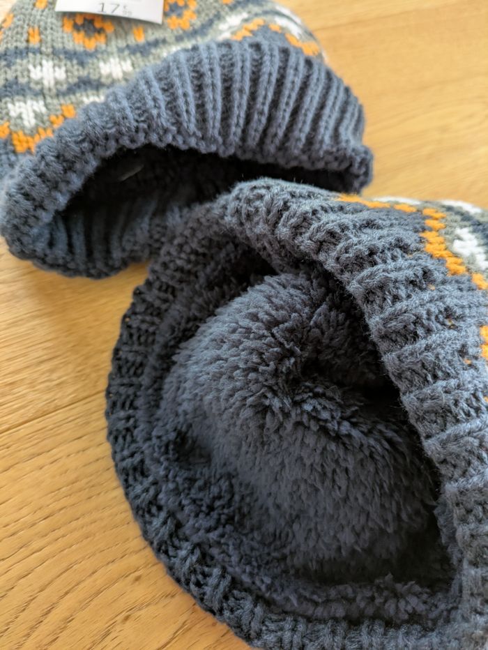 Bonnet + tour de cou 6/8 ans - photo numéro 2