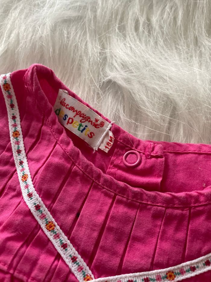 Très jolie robe rose la compagnie des petits 18 mois - photo numéro 2