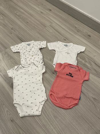 Bodies 0 mois filles manches courtes marques différentes
