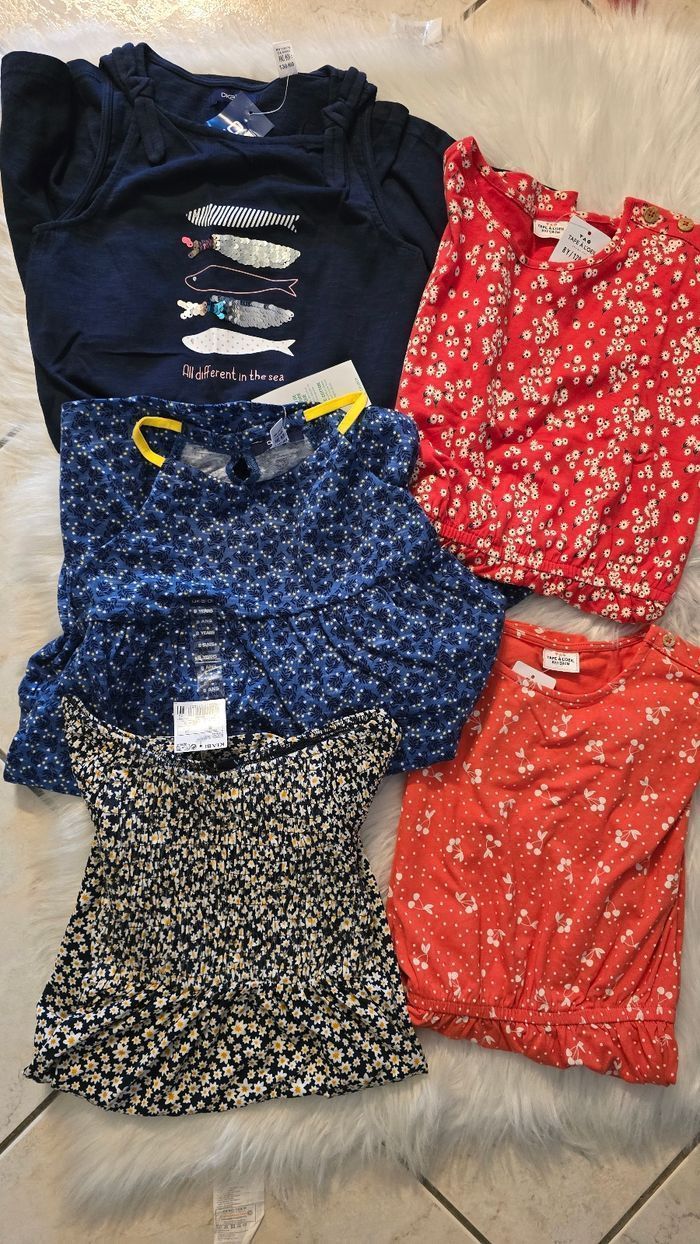 (Neuves non portées) 🏷🩷🩷🩷🥰lot robes printemps/ete 8ans Fille 🥰🩷