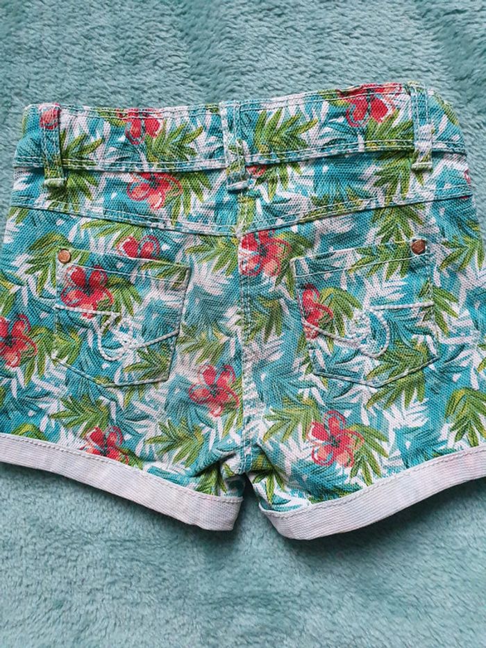 Très joli short 3 ans - photo numéro 3