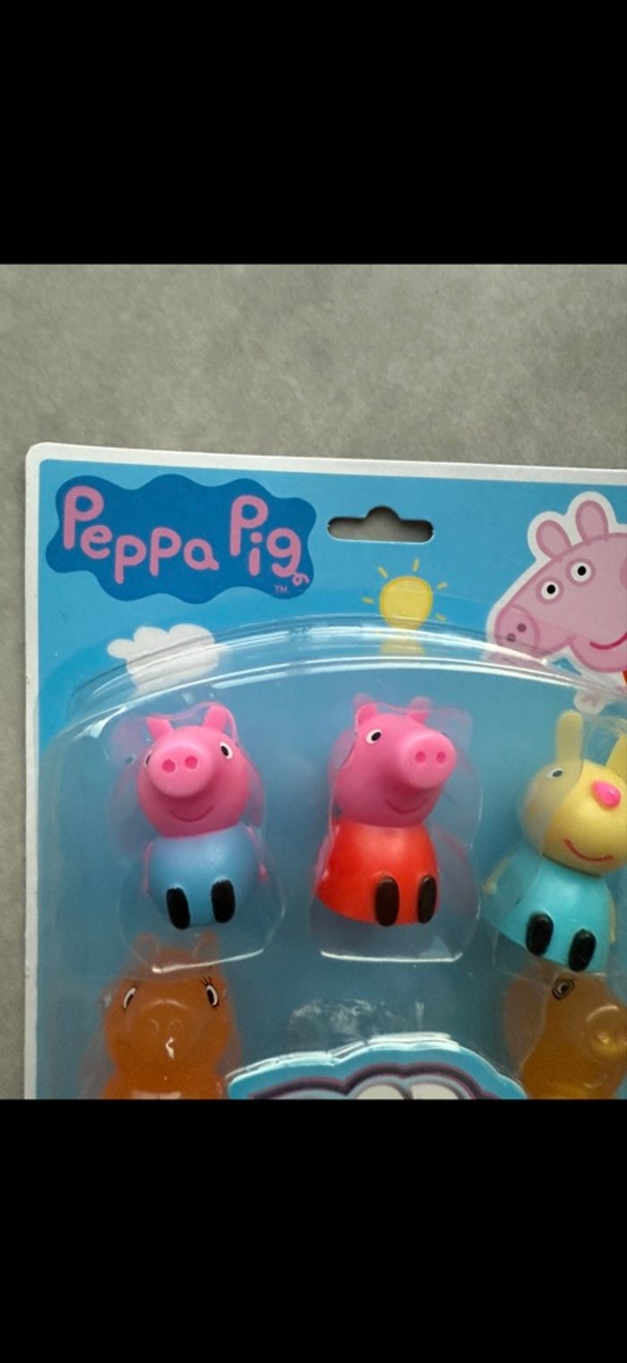 Figurines Peppa pig - photo numéro 2