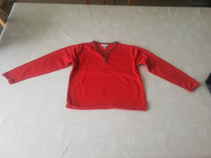 Pull rouge Col V Vertbaudet 5 ans