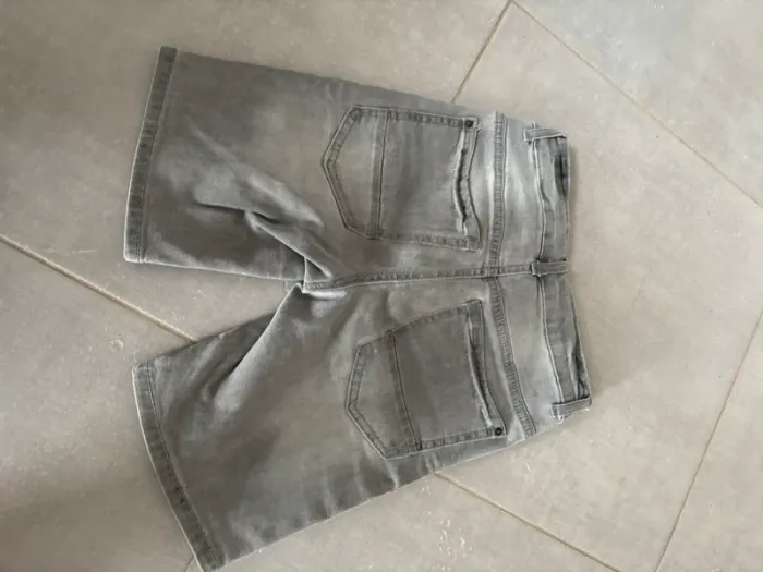 Short jeans gris Kiabi - photo numéro 2