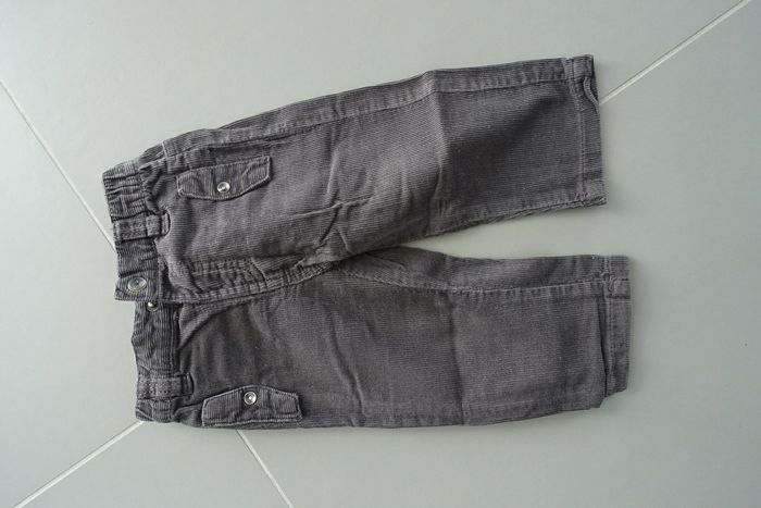 Pantalon marron
Velours cotelé