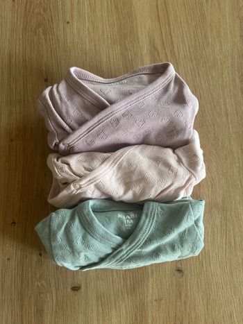 Lot 3 bodies croisés  1 mois kiabi
