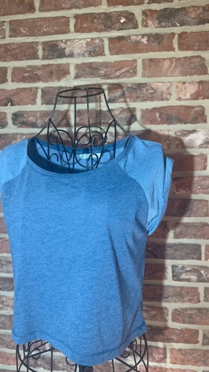 Tshirt bleu Bershka Taille S / 36 - photo numéro 2