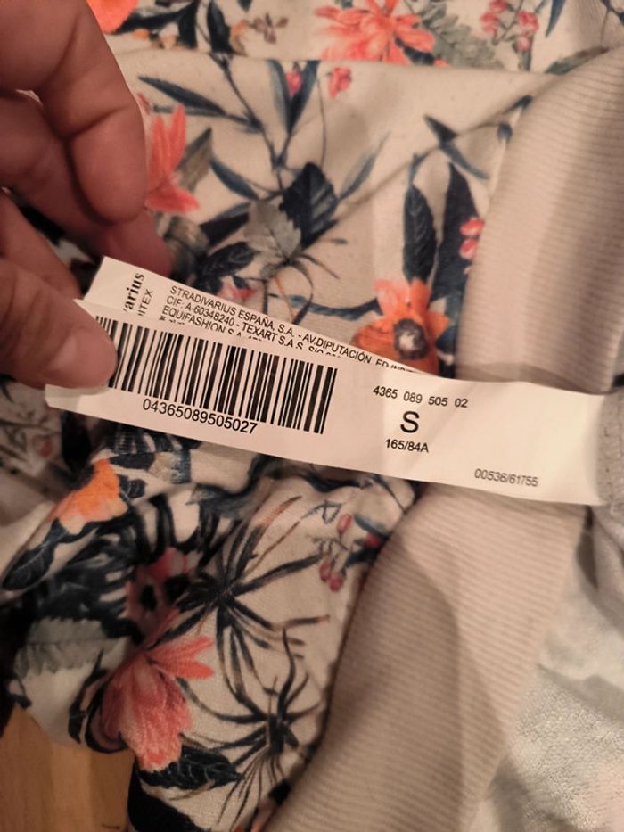 Sweat Stradivarius taille S beige à fleurs - photo numéro 7