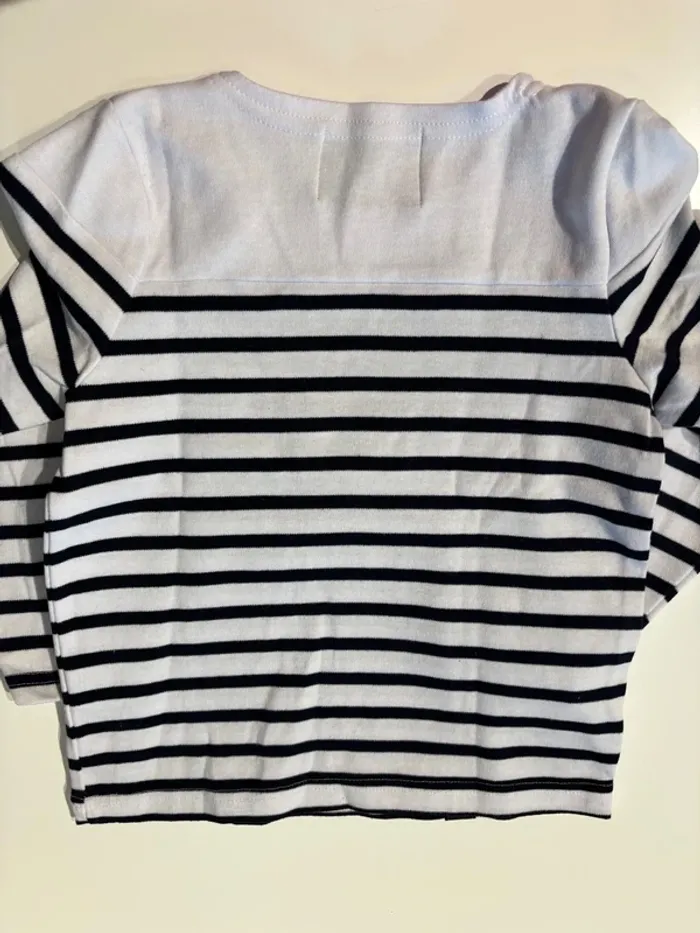 Tee shirt épais 6 ans - photo numéro 5