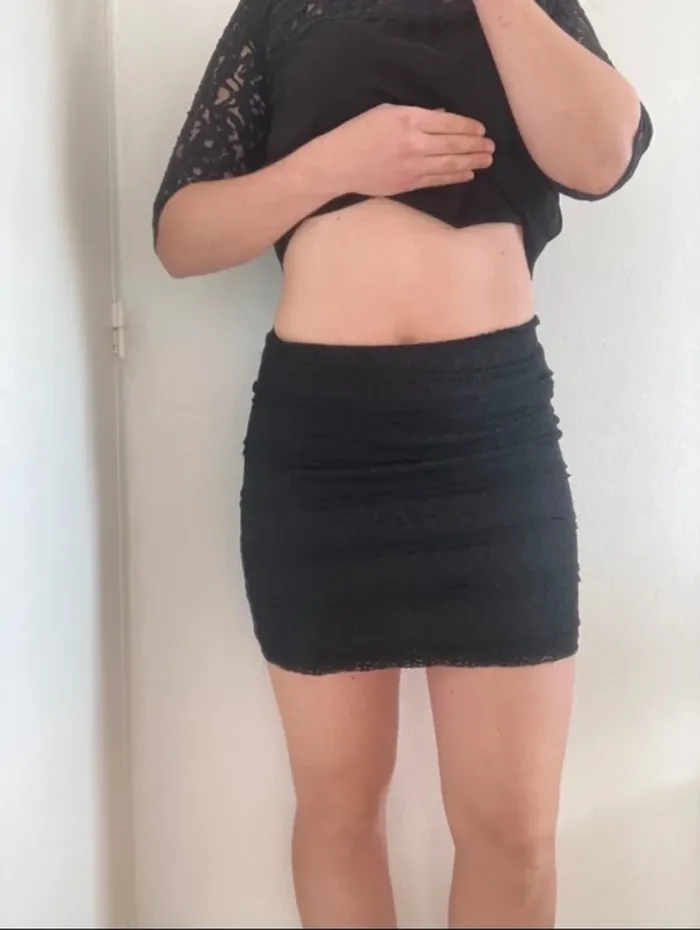 Jupe moulante dentelle