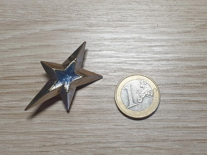 Magnifique broche vintage authentique mugler