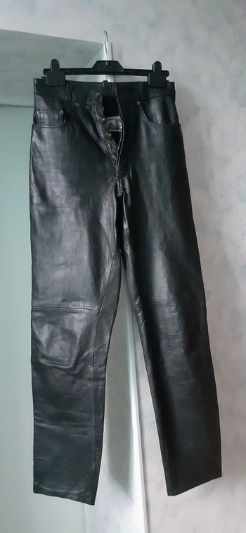 Jean en cuir taille 37