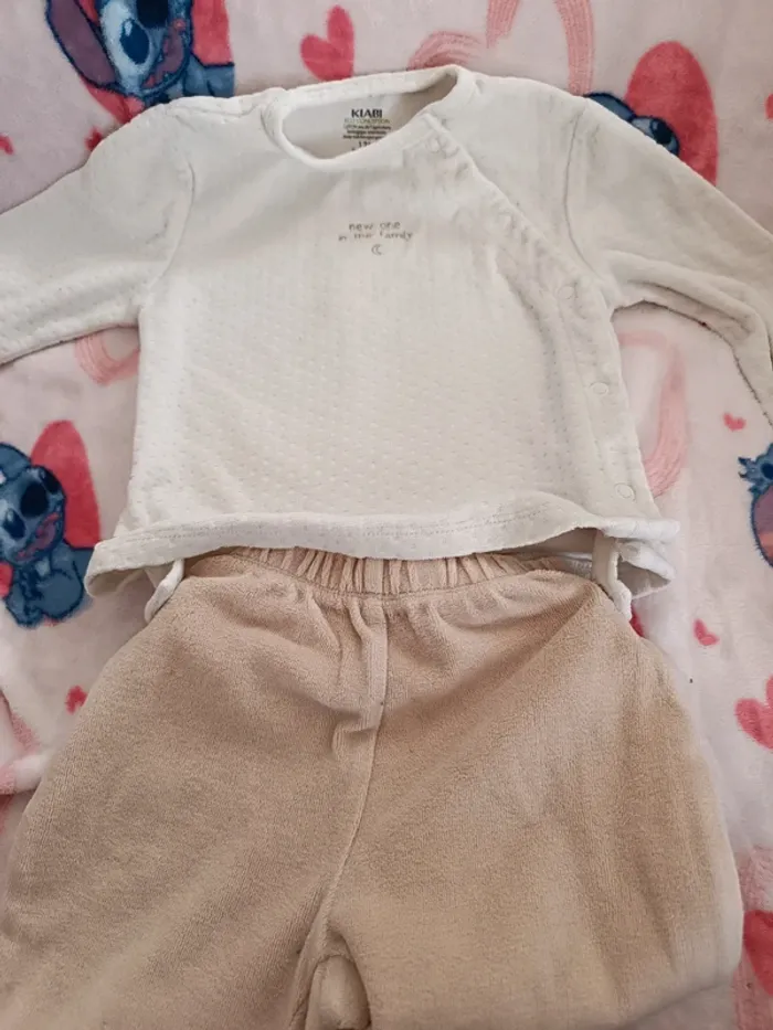 Pyjamas 2 pièces taille 12 mois kiabi - photo numéro 2