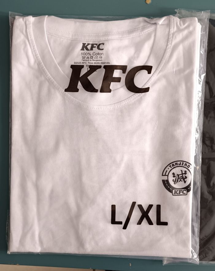 T-shirt KFC Demon Slayer - photo numéro 2