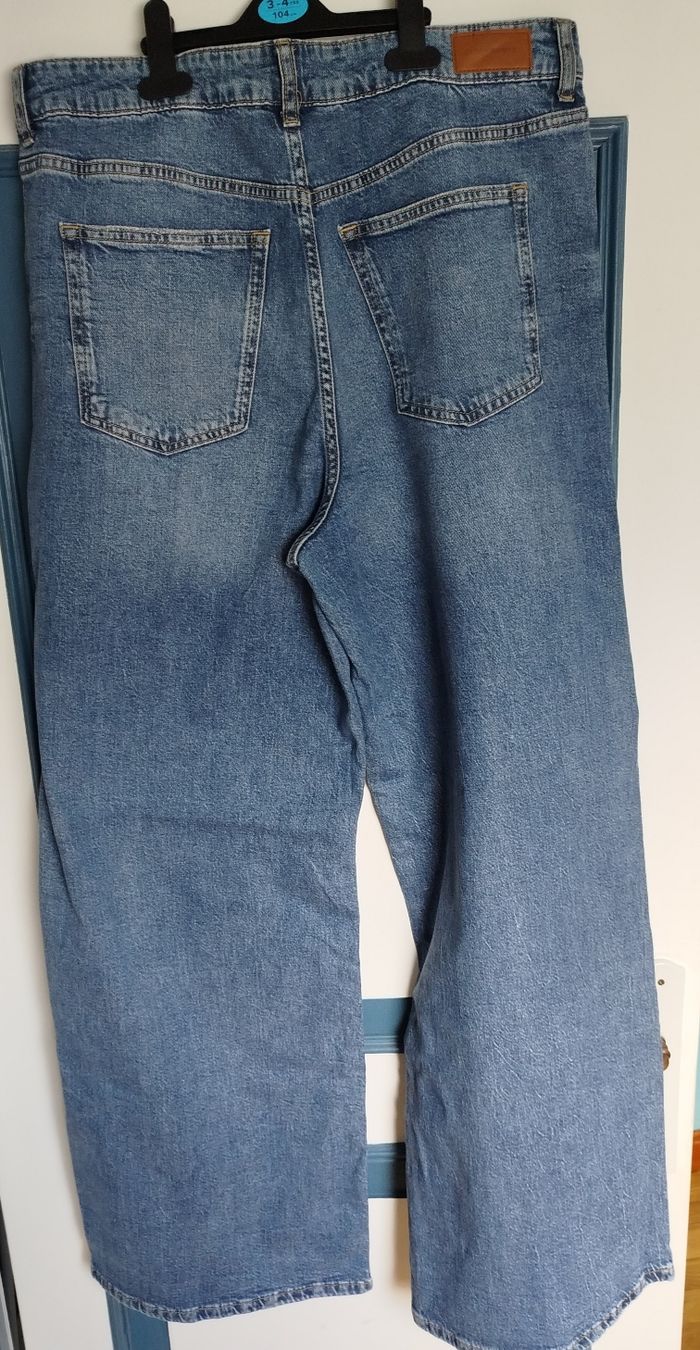 Jeans clockhouse taille haute et jambes larges - photo numéro 3