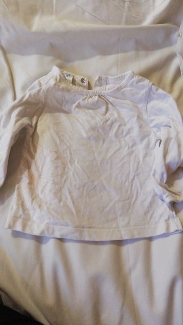 T shirt ML avec fleur rosace sur le côté nacrée