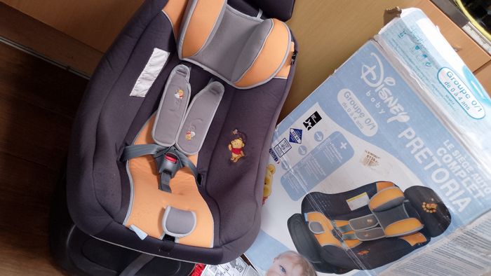Siège auto complet winnie l'ourson Disney Baby