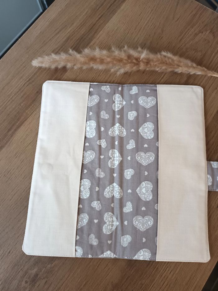 Protège carnet santé - photo numéro 2