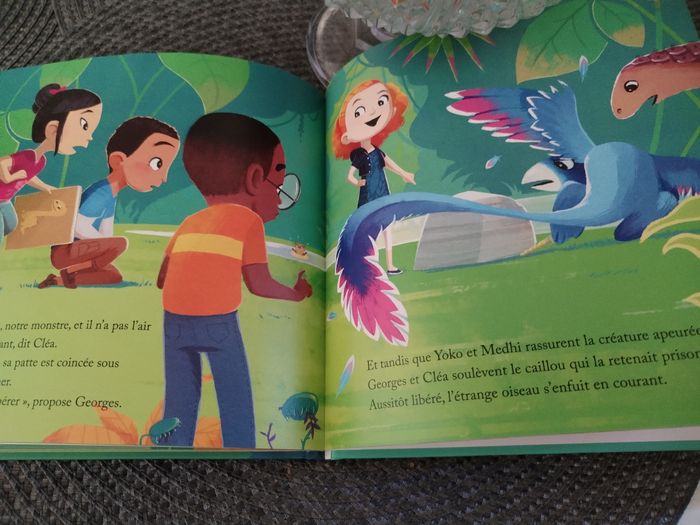 Livre "Le mystère des dinosaures à plumes" neuf - photo numéro 2