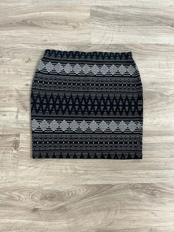 Jupe femme Camaïeu couleur noir gris taille 38 très bon état
