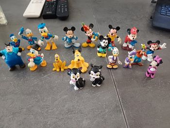 Lot 19 figurines disney vintage