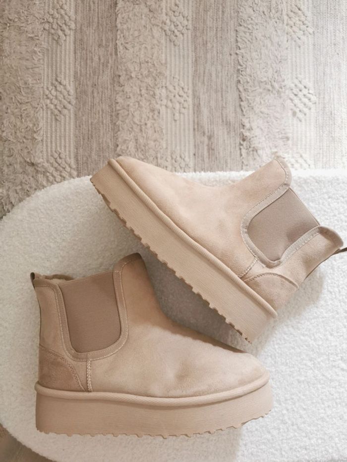 Boots fourrées talon compensé plateforme beige 40