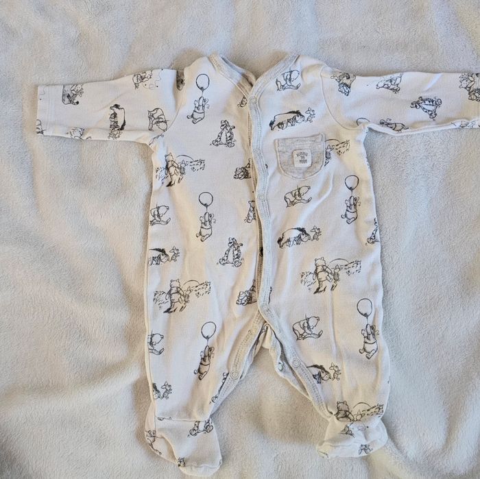 Ensemble de choses pour un bébé de 1 mois - photo numéro 6