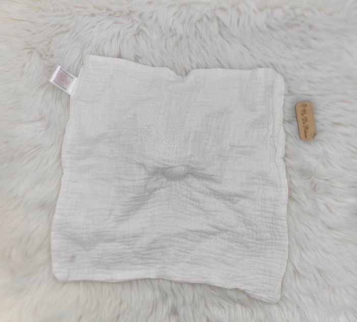 Doudou lapin en fausse fourrure et matière lange mixte Absorba - photo numéro 3