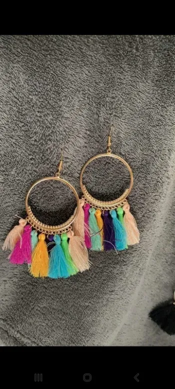 Boucles d’oreilles multicolore