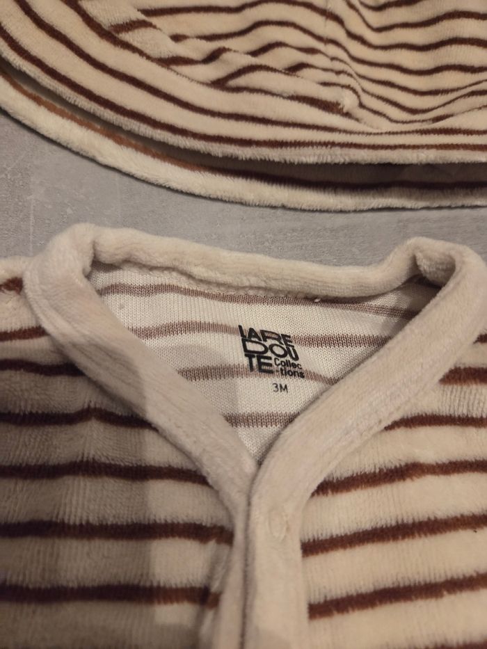 Pyjama + bonnet la redoute 3mois - photo numéro 3