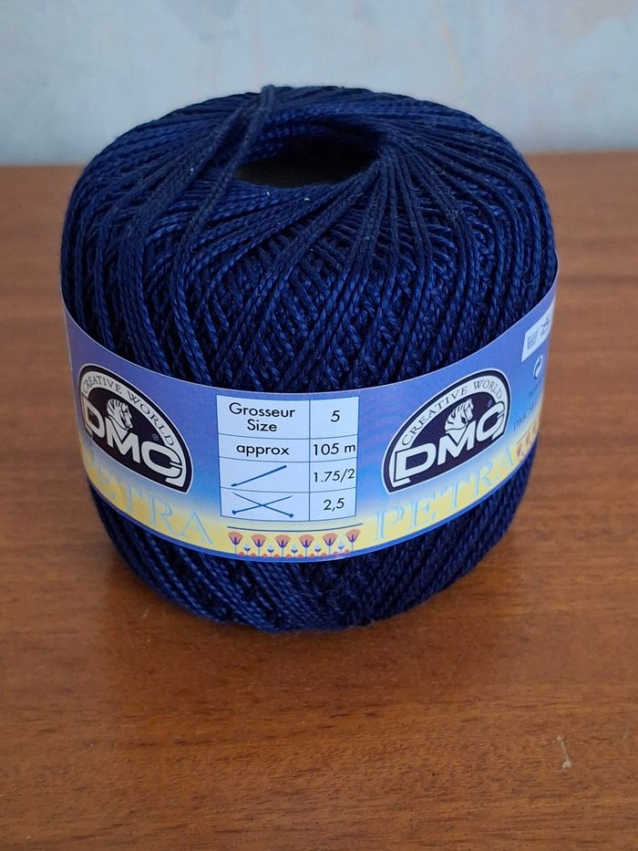Pelote de fil pour crochet, bleu marine - photo numéro 3