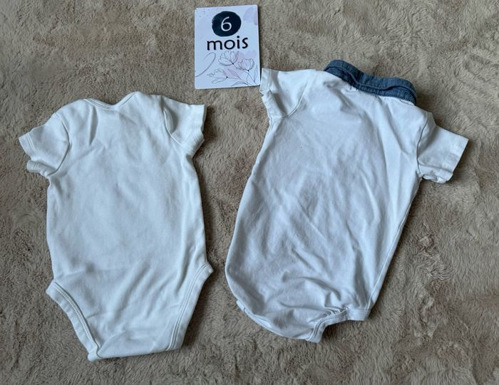 Lot 2 bodies manche courte blanc donc 1 avec col t-shirt 6 mois - photo numéro 4