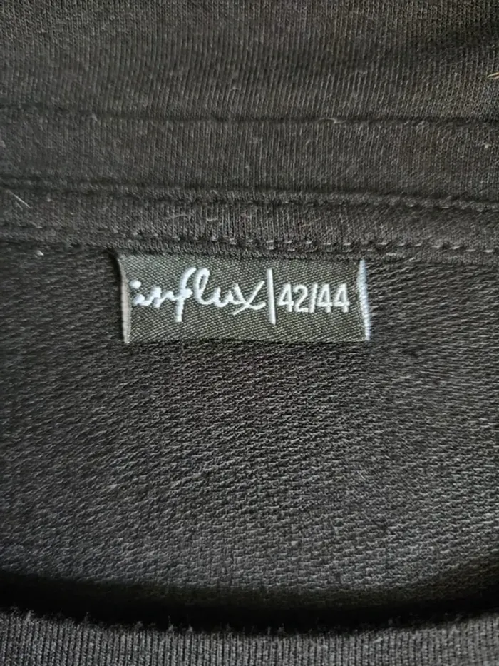 🌸Pull fin noir Influx Taille 42/44🌸 - photo numéro 4
