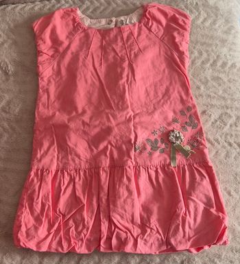 Robe rose