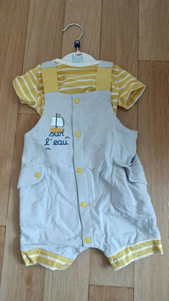 Ensemble salopette et t shirt