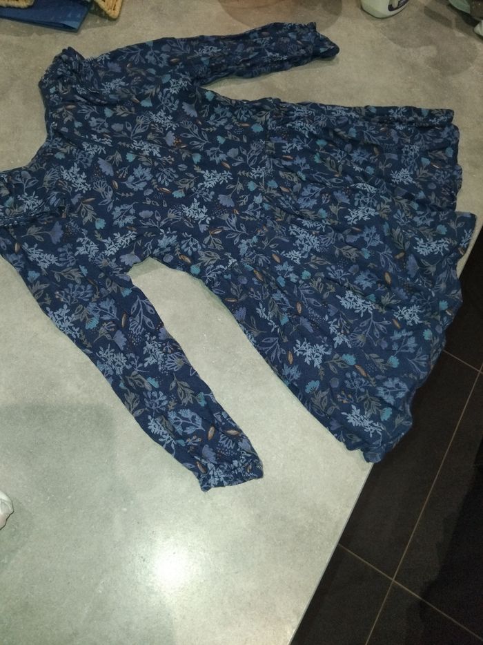 Robe fleuries 4 ans - photo numéro 3