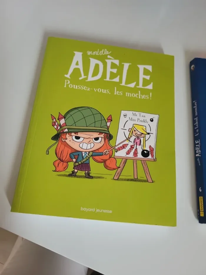 2 livres Mortelle Adèle Tome 5 et 6 - photo numéro 2