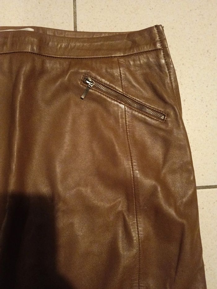 Mini-jupe en cuir taille 40 - photo numéro 2