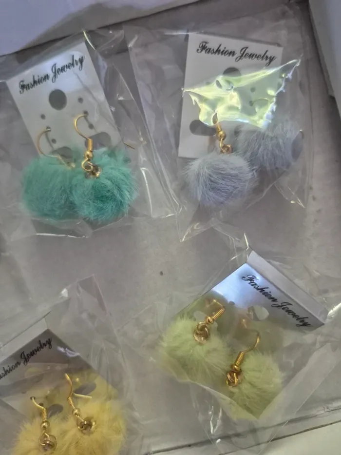 Lot boucles d'oreille fantaisie - photo numéro 4