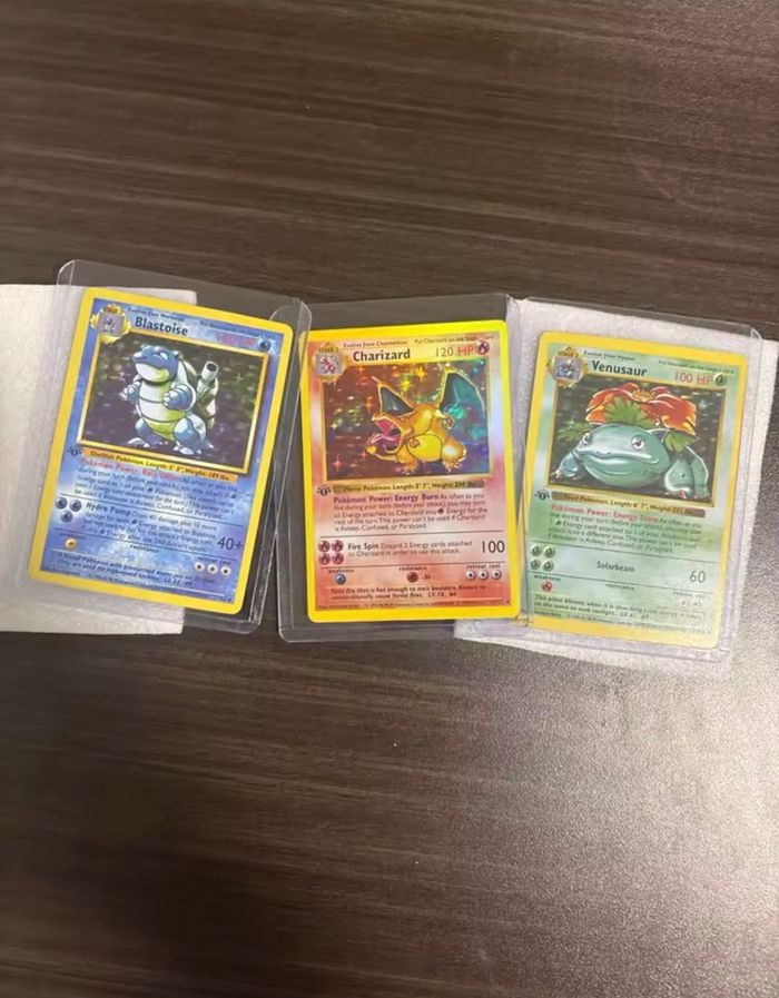 Pokemon 3 starter 1st Edition Charizard 4/102/blastoise 2/102/venusaur15/102